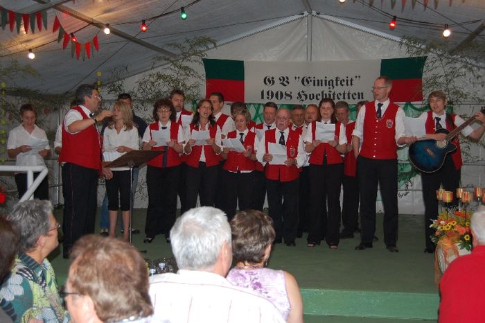 Der Fanfarenzug der Ortsfeuerwehr kann auch singen.